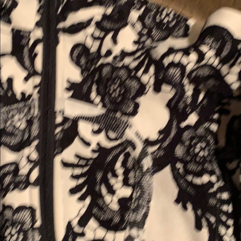 Lululemon jacket - Picture 2 of 3